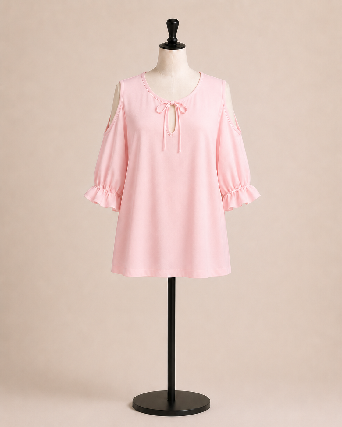Blusa nera con spalle scoperte e laccetto frontale