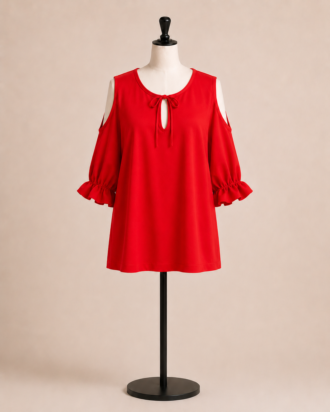 Blusa nera con spalle scoperte e laccetto frontale