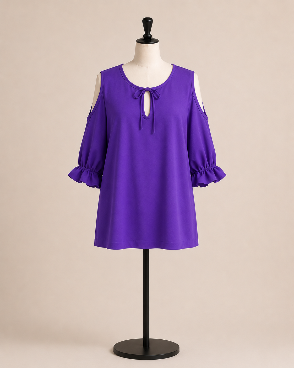 Blusa nera con spalle scoperte e laccetto frontale
