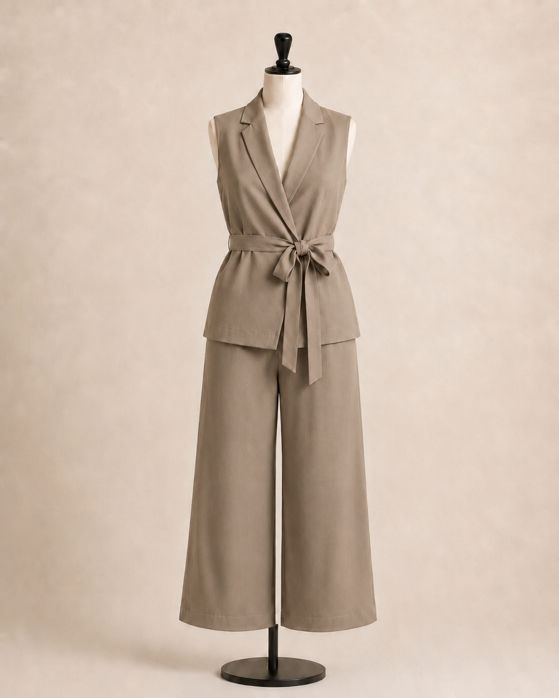 Completo elegante nero gilet e pantalone palazzo