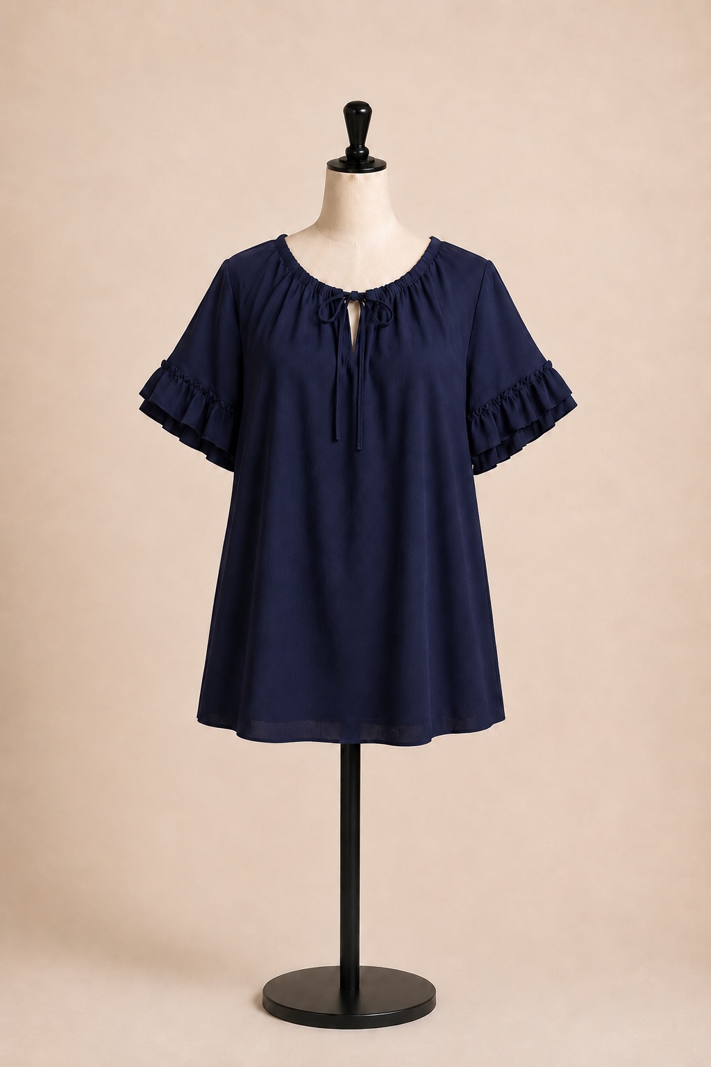 Maglia elegante maniche corte con volant e laccetto frontale